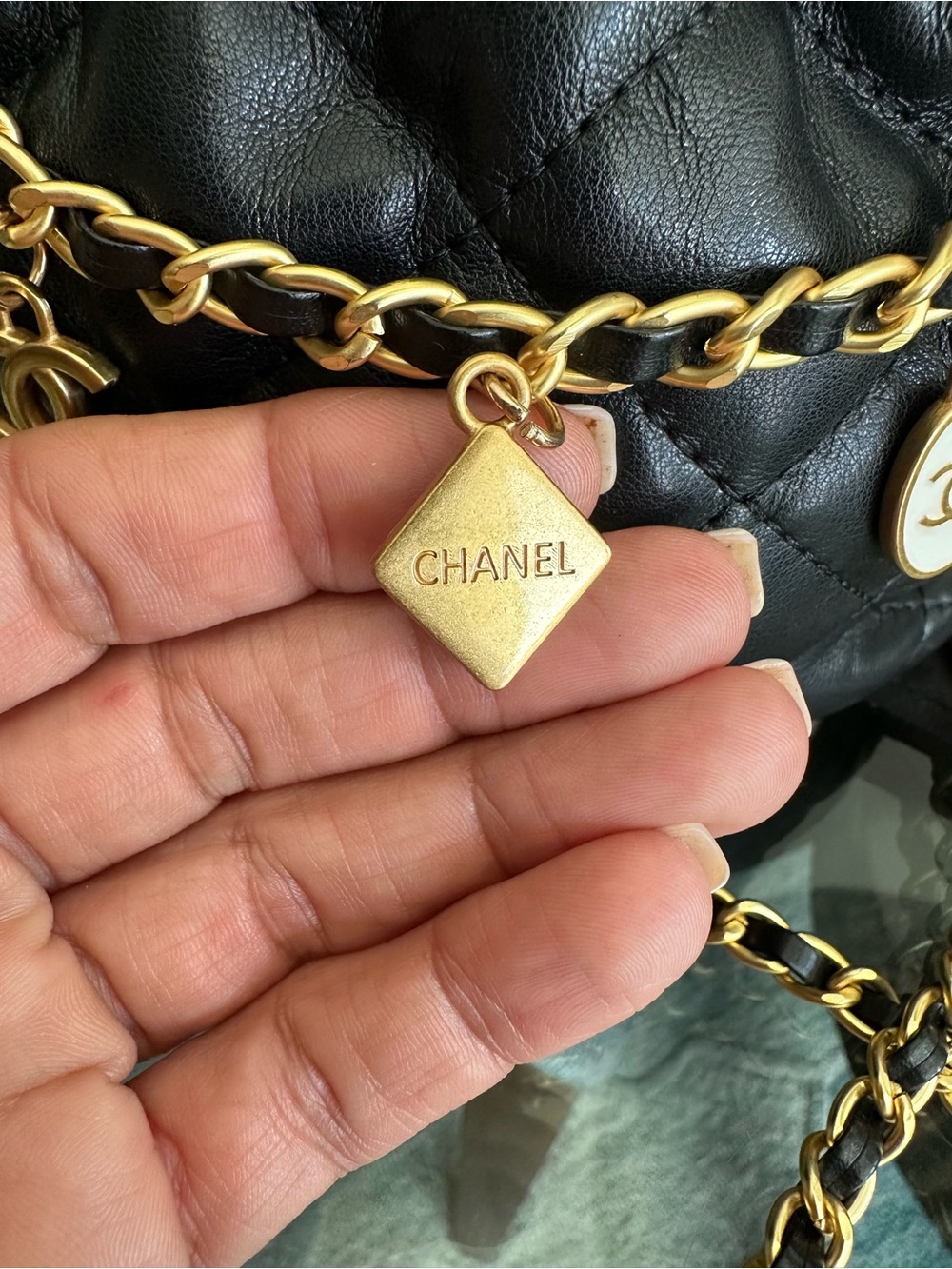 CHANEL VIP Gift Black Quilted Leather Crossbody Bag with Multicolor Charm Chain - Picture 11 of 13